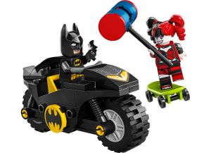 Batman™ versus Harley Quinn™