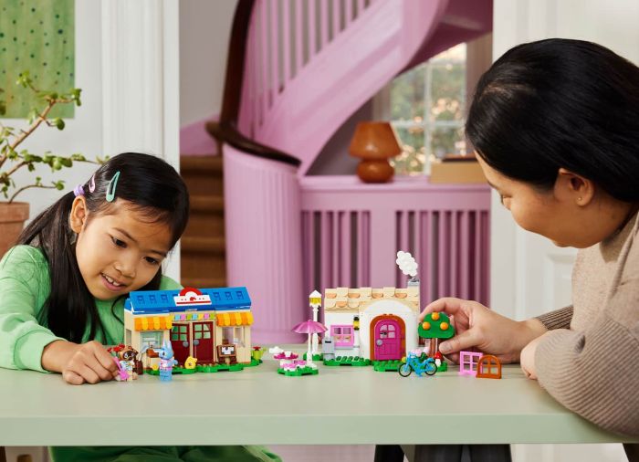 Nook s Cranny Rosie s House 77050 Buy online at the Official LEGO Shop KSA